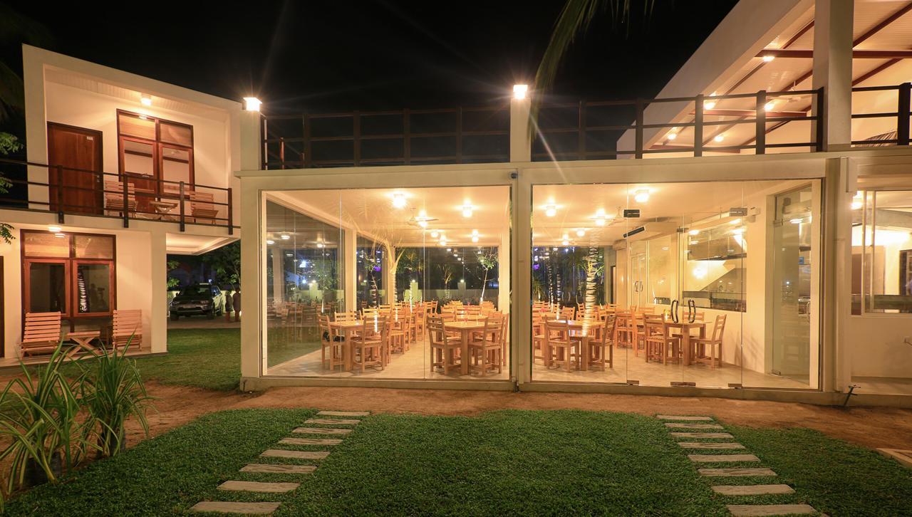 Arugambay Roccos Arugam Bay Exterior foto